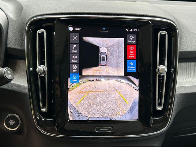 2026 Volvo XC40 B5 Plus