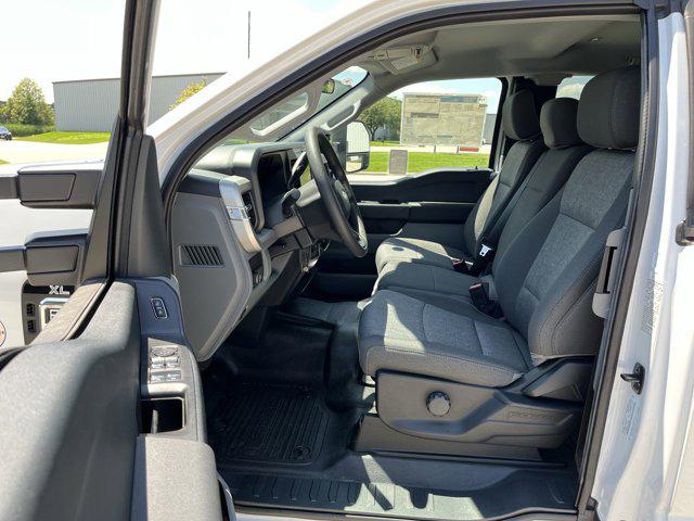 2025 Ford F-550 XL