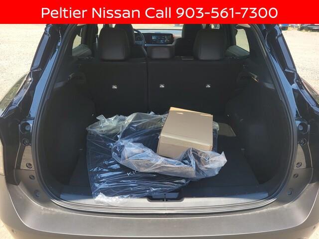 2025 Nissan Kicks SR FWD