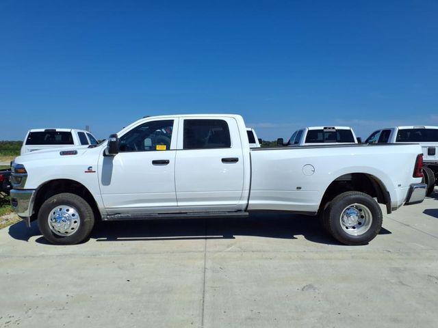 2026 RAM Ram 3500 RAM 3500 TRADESMAN CREW CAB 4X4 8 BOX