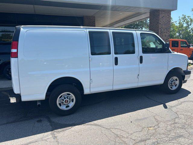2023 GMC Savana Cargo RWD 2500 Regular Wheelbase Work Van