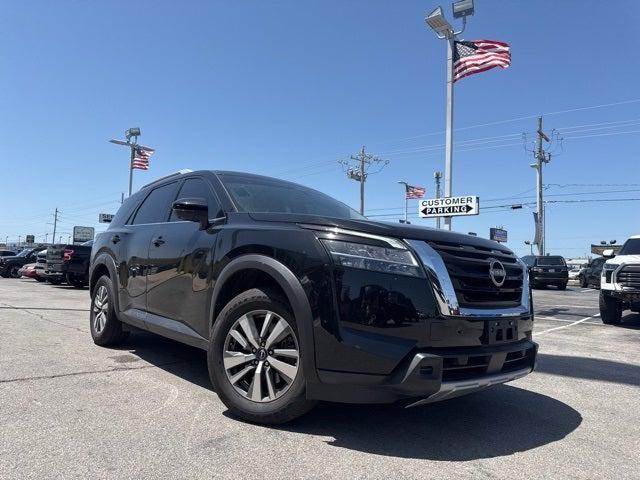 2023 Nissan Pathfinder SL 4WD