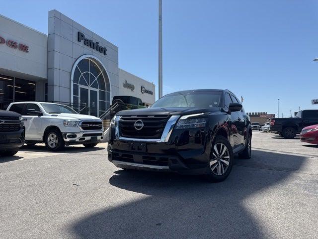 2023 Nissan Pathfinder SL 4WD