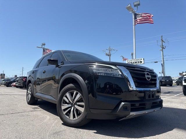 2023 Nissan Pathfinder SL 4WD