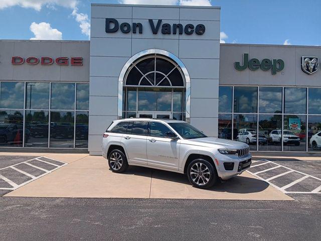 2022 Jeep Grand Cherokee Overland 4x4 2022 Jeep Grand Cherokee Overland 4x4