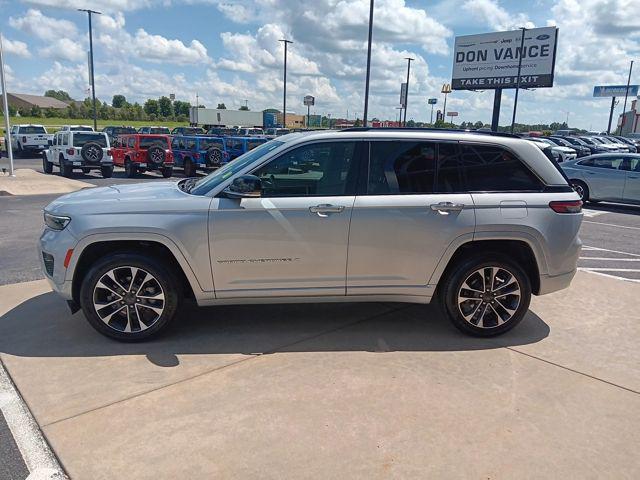 2022 Jeep Grand Cherokee Overland 4x4 2022 Jeep Grand Cherokee Overland 4x4