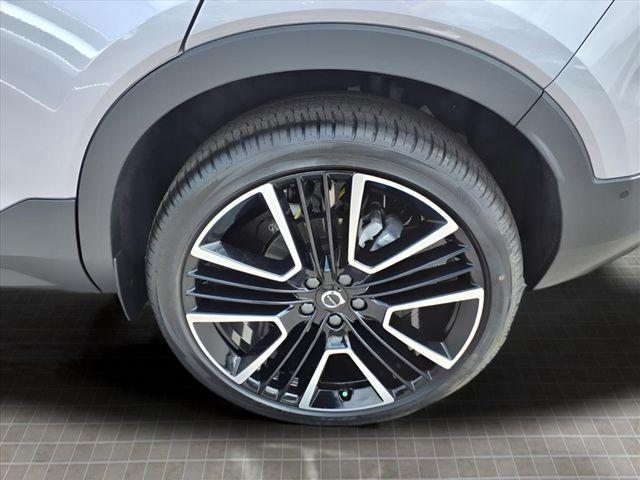2026 Volvo XC40 B4 Plus