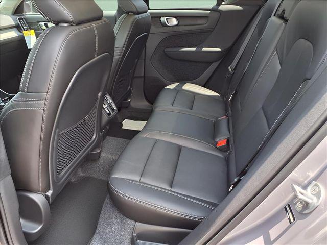 2026 Volvo XC40 B4 Plus