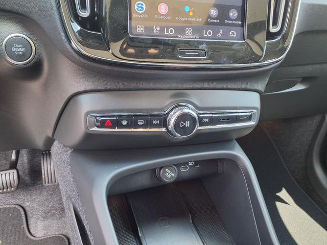 2026 Volvo XC40 B4 Plus