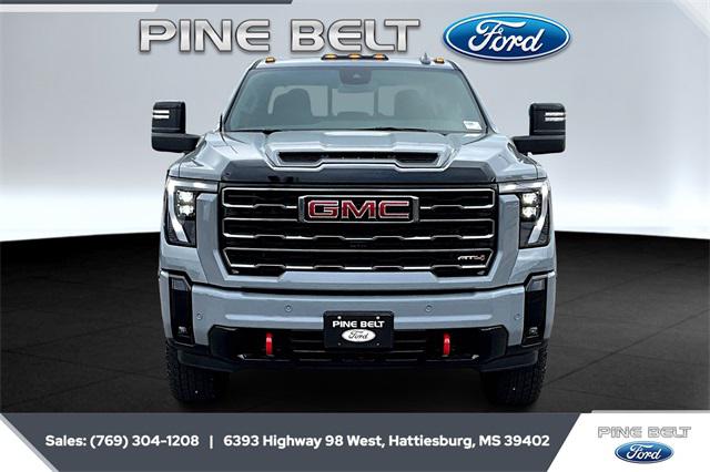 2025 GMC Sierra 2500HD 4WD Crew Cab Standard Bed AT4