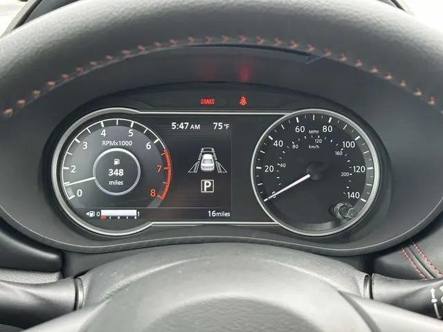 2025 Nissan Versa 1.6 SR