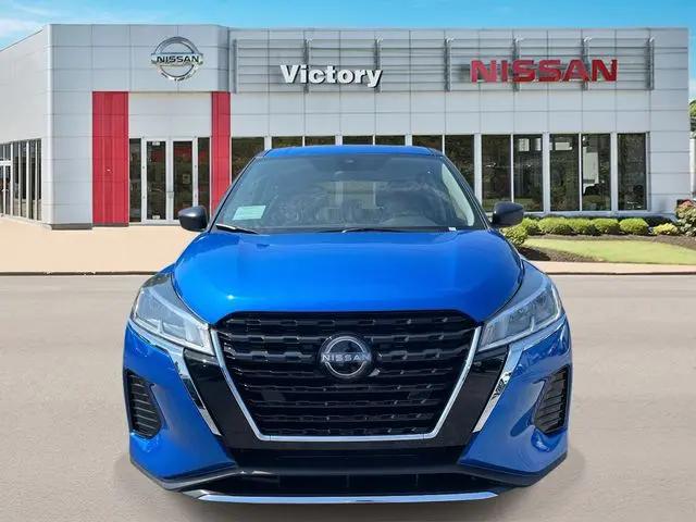 2025 Nissan Kicks S