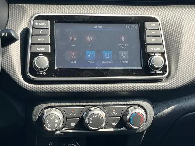 2025 Nissan Kicks S