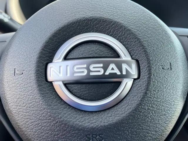 2025 Nissan Kicks S