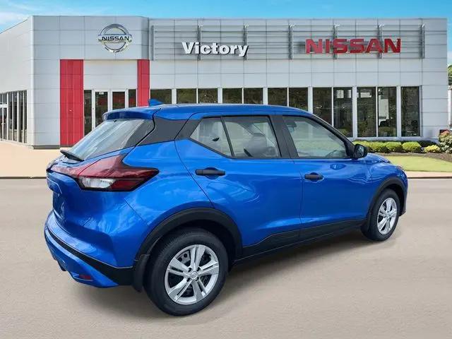 2025 Nissan Kicks S