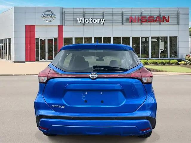 2025 Nissan Kicks S