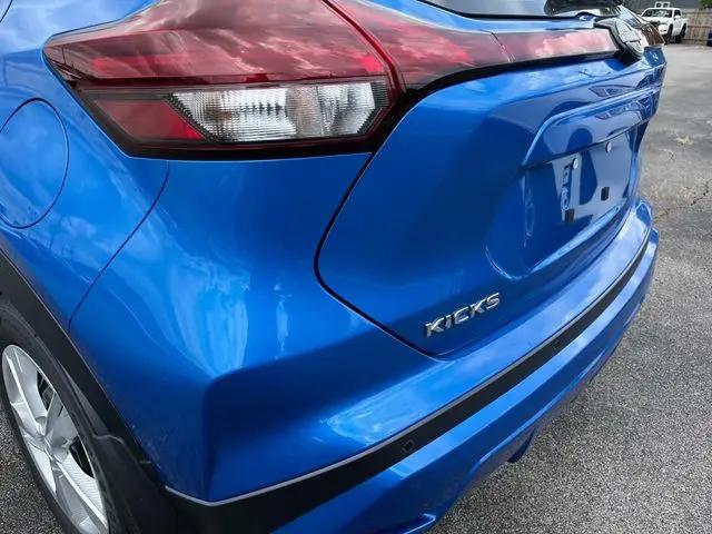 2025 Nissan Kicks S