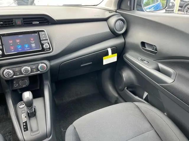 2025 Nissan Kicks S