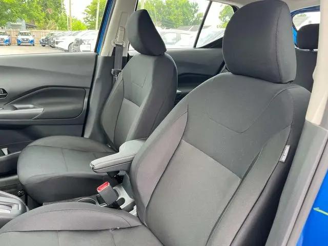 2025 Nissan Kicks S
