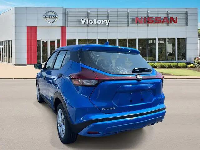 2025 Nissan Kicks S