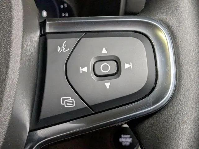 2026 Volvo XC40 Plus, B5 AWD Gas (mild hybrid), Dark