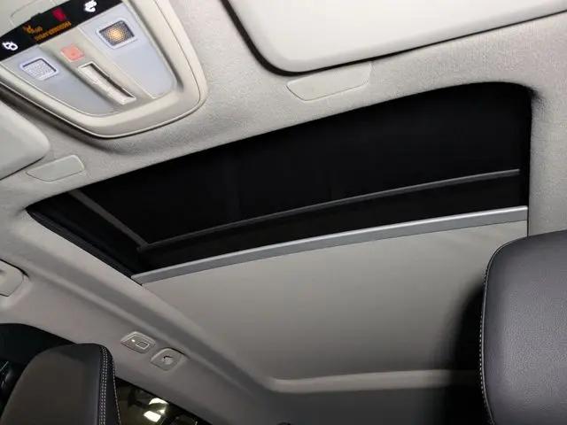 2026 Volvo XC40 Core, B5 AWD Gas (mild hybrid), Dark