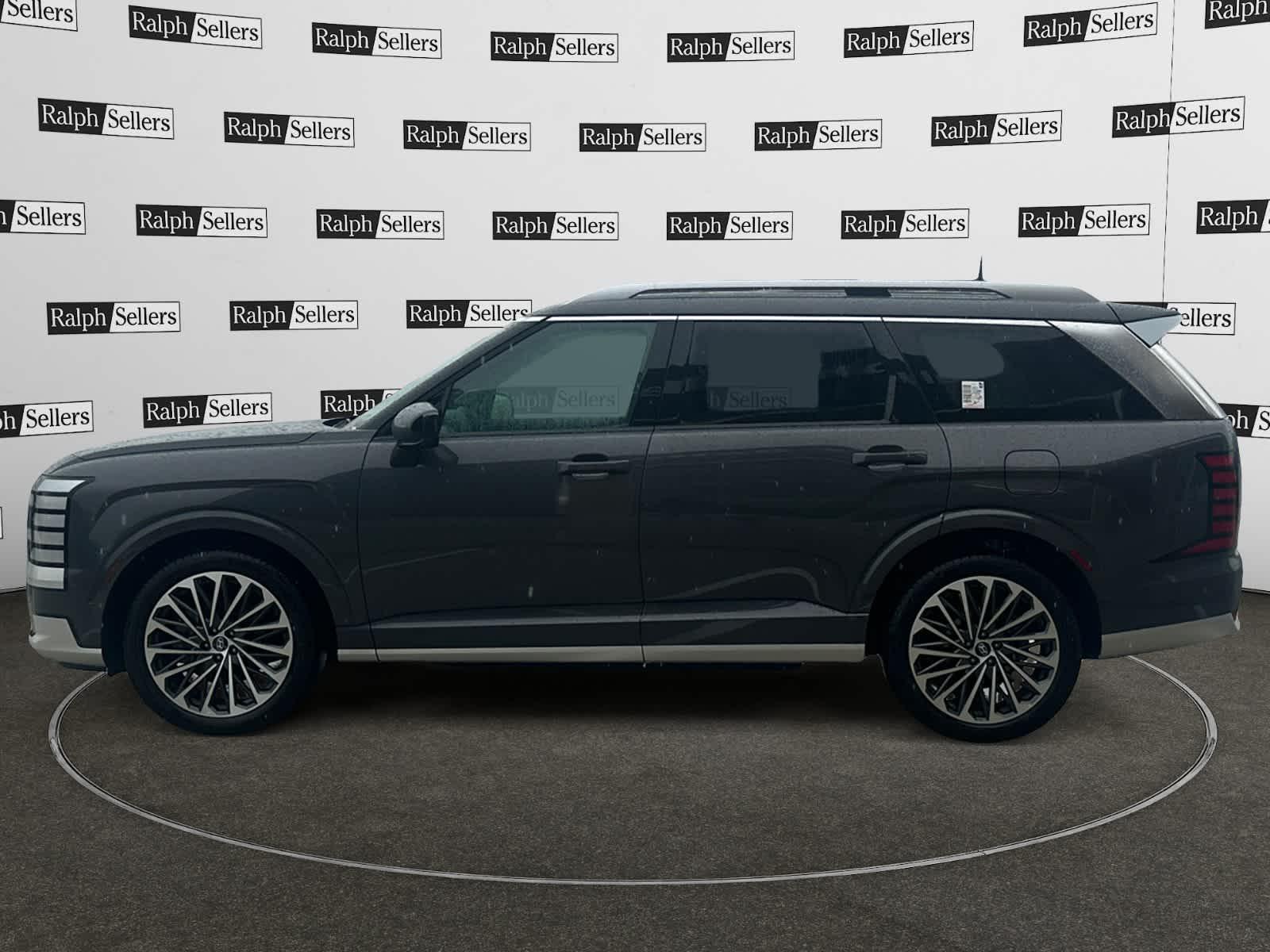 View vehicle photo 3