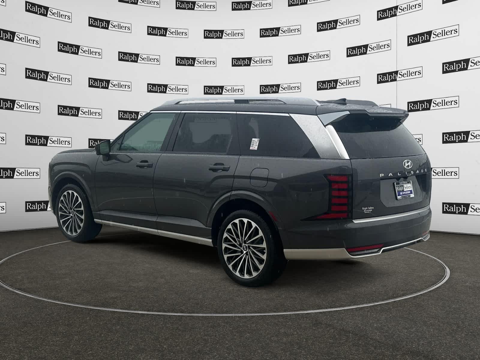 View vehicle photo 4