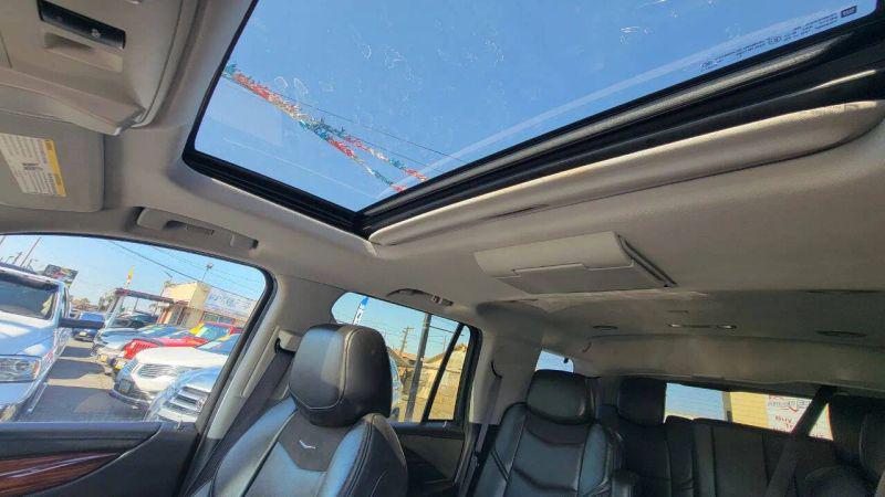 2015 Cadillac Escalade Luxury