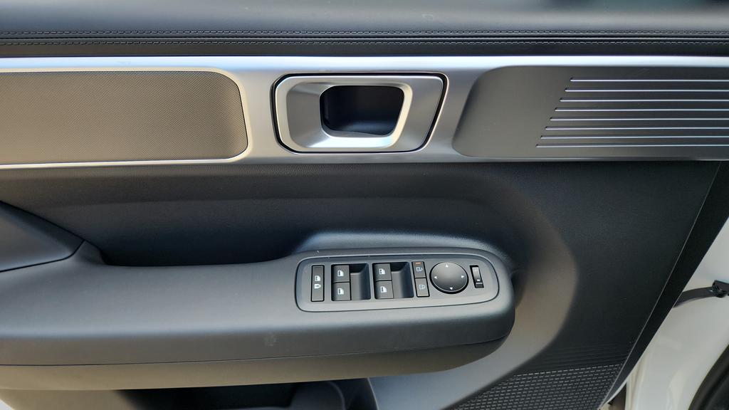 2026 Hyundai Santa Fe SE - Photo 18