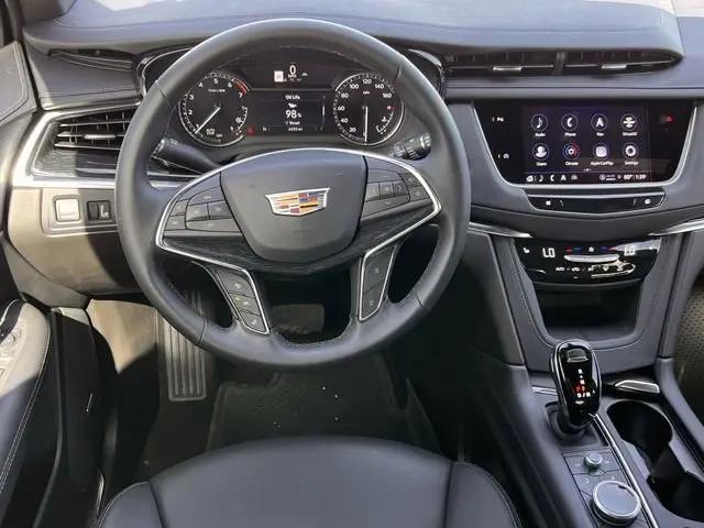 2025 Cadillac XT5 FWD Premium Luxury