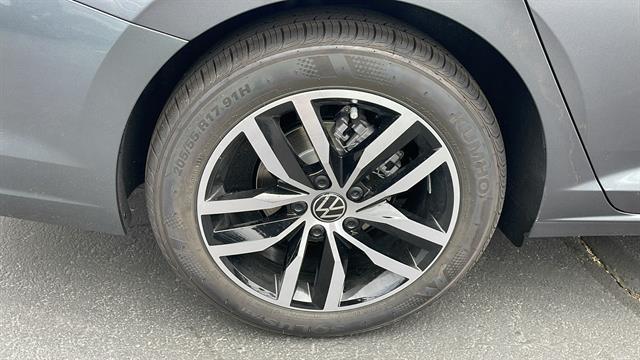 2025 Volkswagen Jetta 1.5T SE