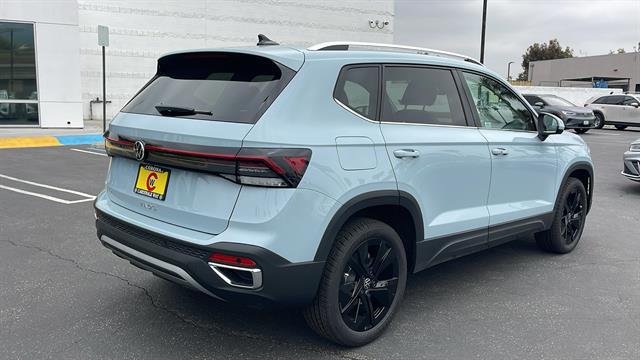 2025 Volkswagen Taos 1.5T SE