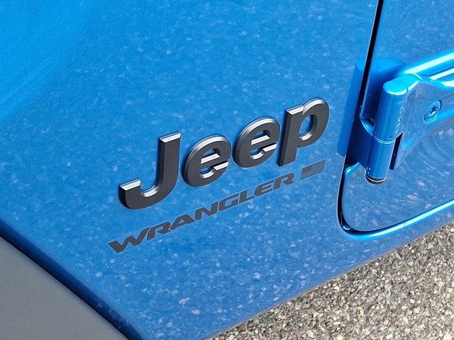 2025 Jeep Wrangler 4-Door Summit 4x4