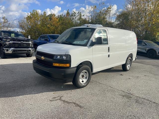 2025 Chevrolet Express Cargo RWD 3500 Regular Wheelbase WT