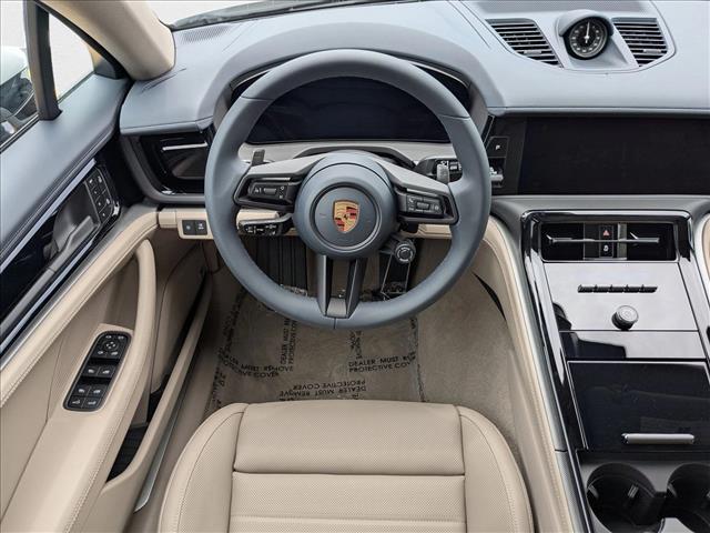 2025 Porsche Panamera 4