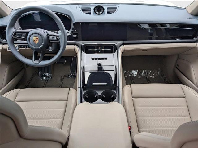 2025 Porsche Panamera 4
