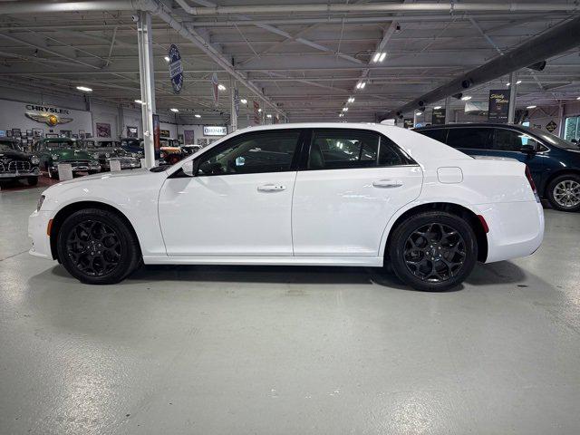 2023 Chrysler 300 Touring L AWD
