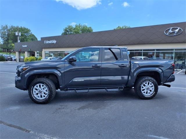2024 Toyota Tacoma SR5 4WD