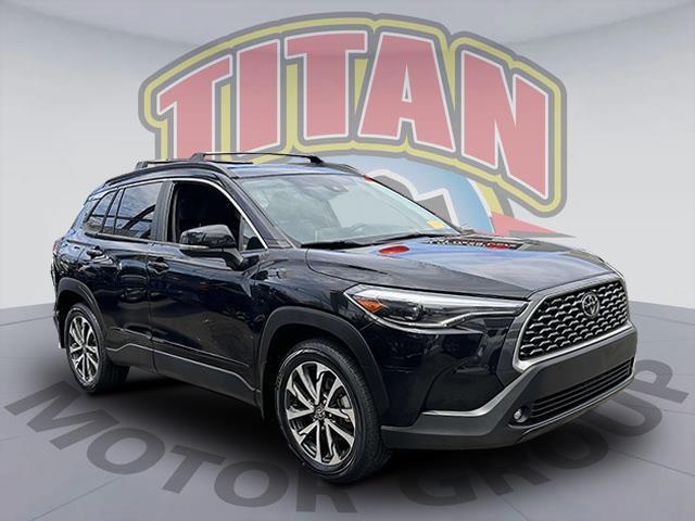 2022 Toyota Corolla Cross XLE [3]