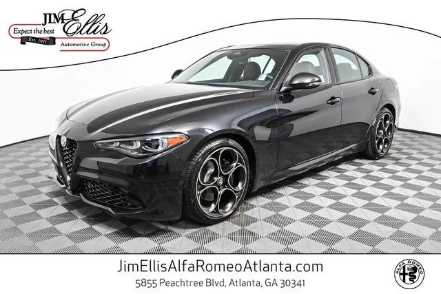 2025 Alfa Romeo Giulia GIULIA INTENSA RWD