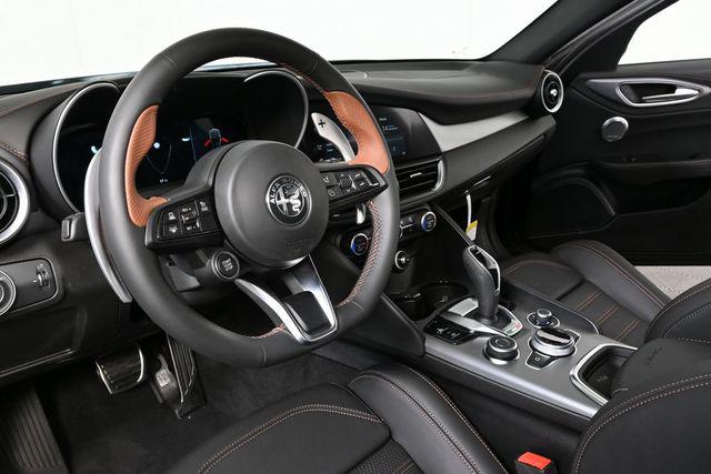 2025 Alfa Romeo Giulia GIULIA INTENSA RWD