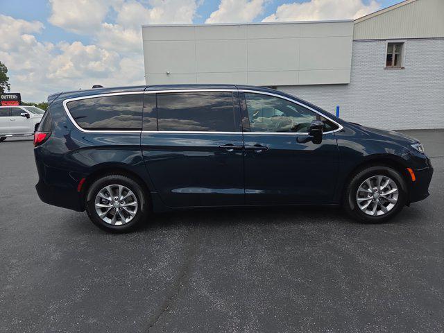 2025 Chrysler Pacifica PACIFICA SELECT AWD