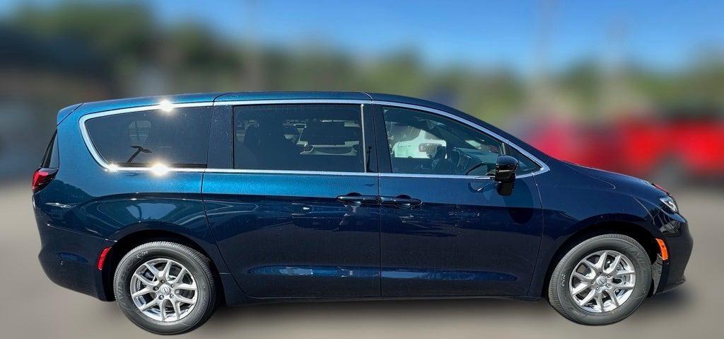 2025 Chrysler Pacifica PACIFICA SELECT
