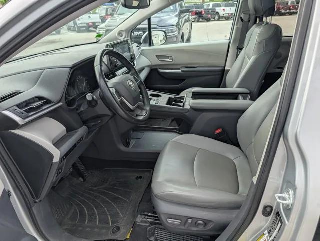 2021 Toyota Sienna XLE