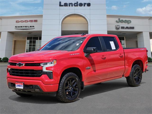2022 Chevrolet Silverado 1500 4WD Crew Cab Short Bed RST
