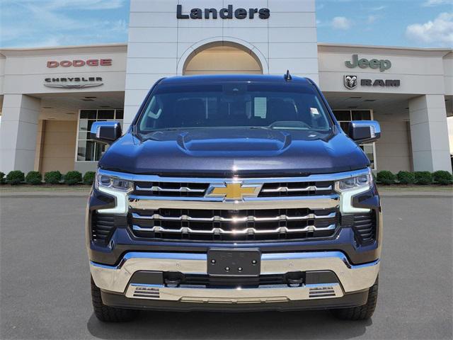 2022 Chevrolet Silverado 1500 4WD Crew Cab Short Bed LTZ