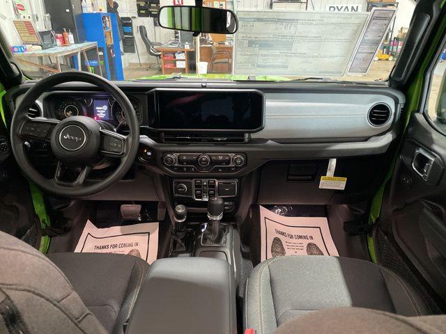 2025 Jeep Gladiator GLADIATOR NIGHTHAWK 4X4 2025 Jeep Gladiator GLADIATOR NIGHTHAWK 4X4