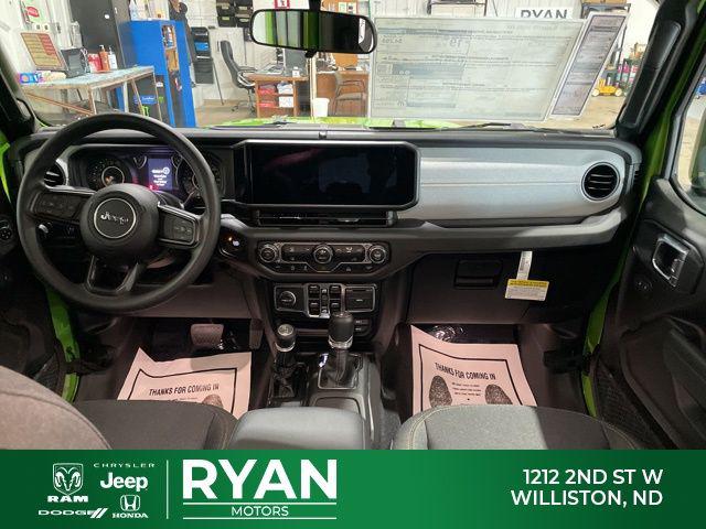 2025 Jeep Gladiator GLADIATOR NIGHTHAWK 4X4