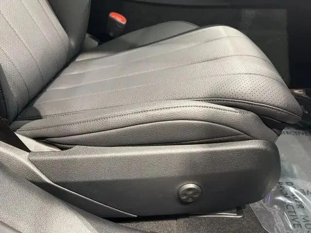 2025 Mercedes-Benz E 350 E 350